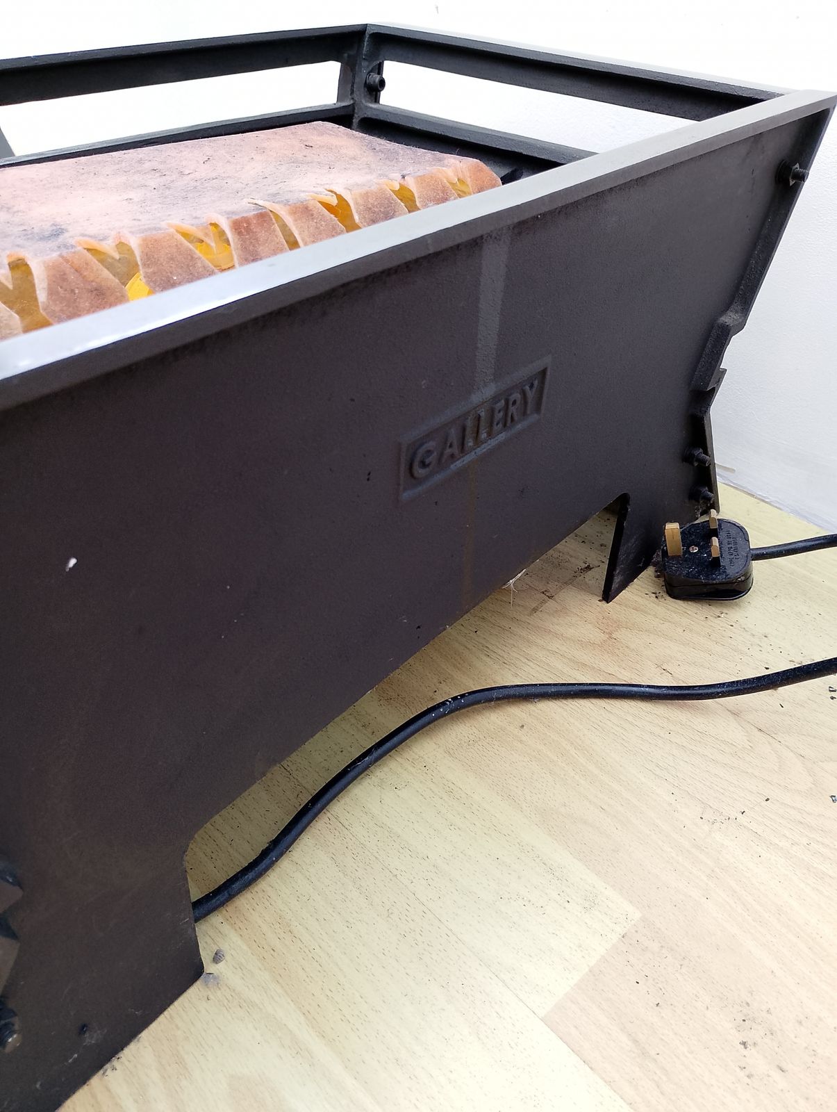 Gallery Cantilever Fire Basket photo 250.0
