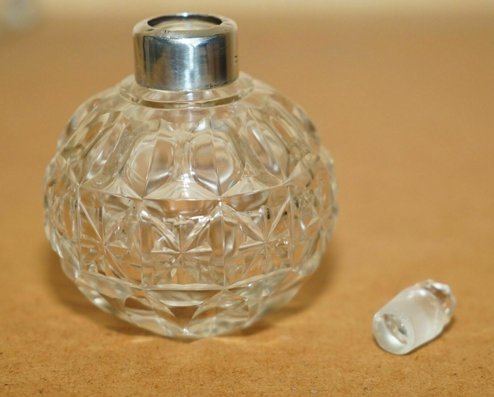 Art Deco Antique Sterling Silver Perfume Bottle In Round Cut Glass Crystal photo 93.0