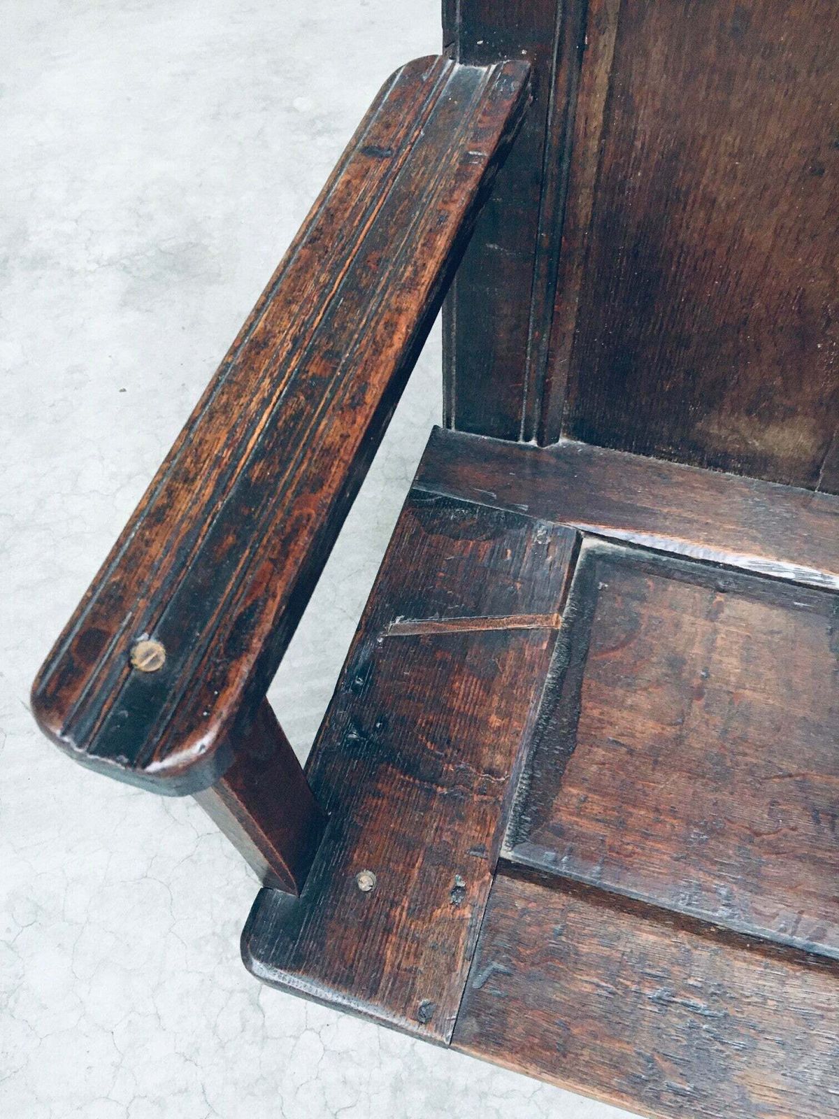 photo buy 19e Eeuwse Primitieve Folk Art Handgemaakte Fauteuil