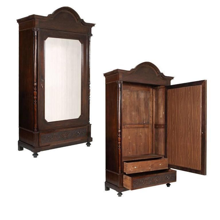 Vincenzo Cadorin Venetian 1890s Bedroom Renaissance Set In Massive Carved Walnut photo Furniture