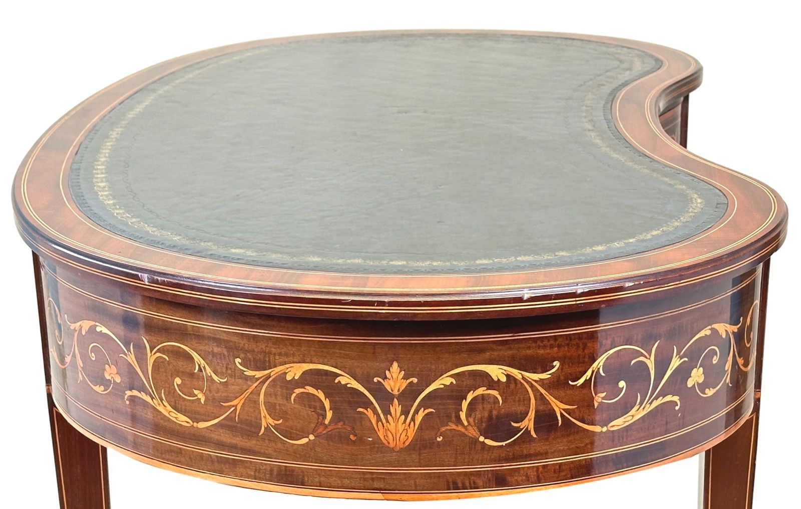 Mahogany Kidney Shaped 19th Century Writing Table (England, Circa 1890) photo Furniture