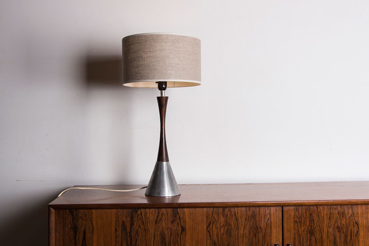 photo for sale Lampe de table suédoise en aluminium, palissandre et bakélite par Bergboms, 1960.