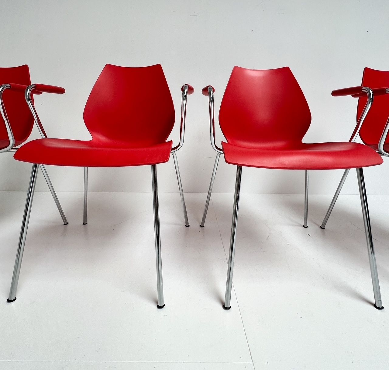 Set Of 4 Maui Kartell Chairs By Vico Magistretti, 1980s photo furniture