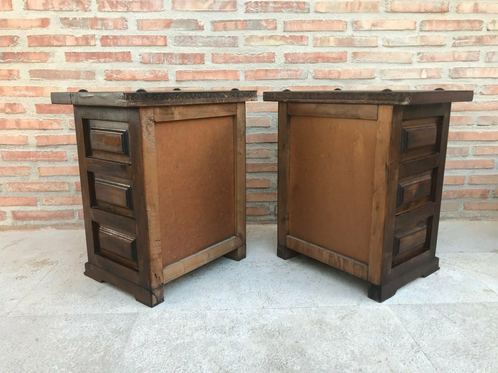 photo vintage Antique Spanish Nightstands, Set Of 2
