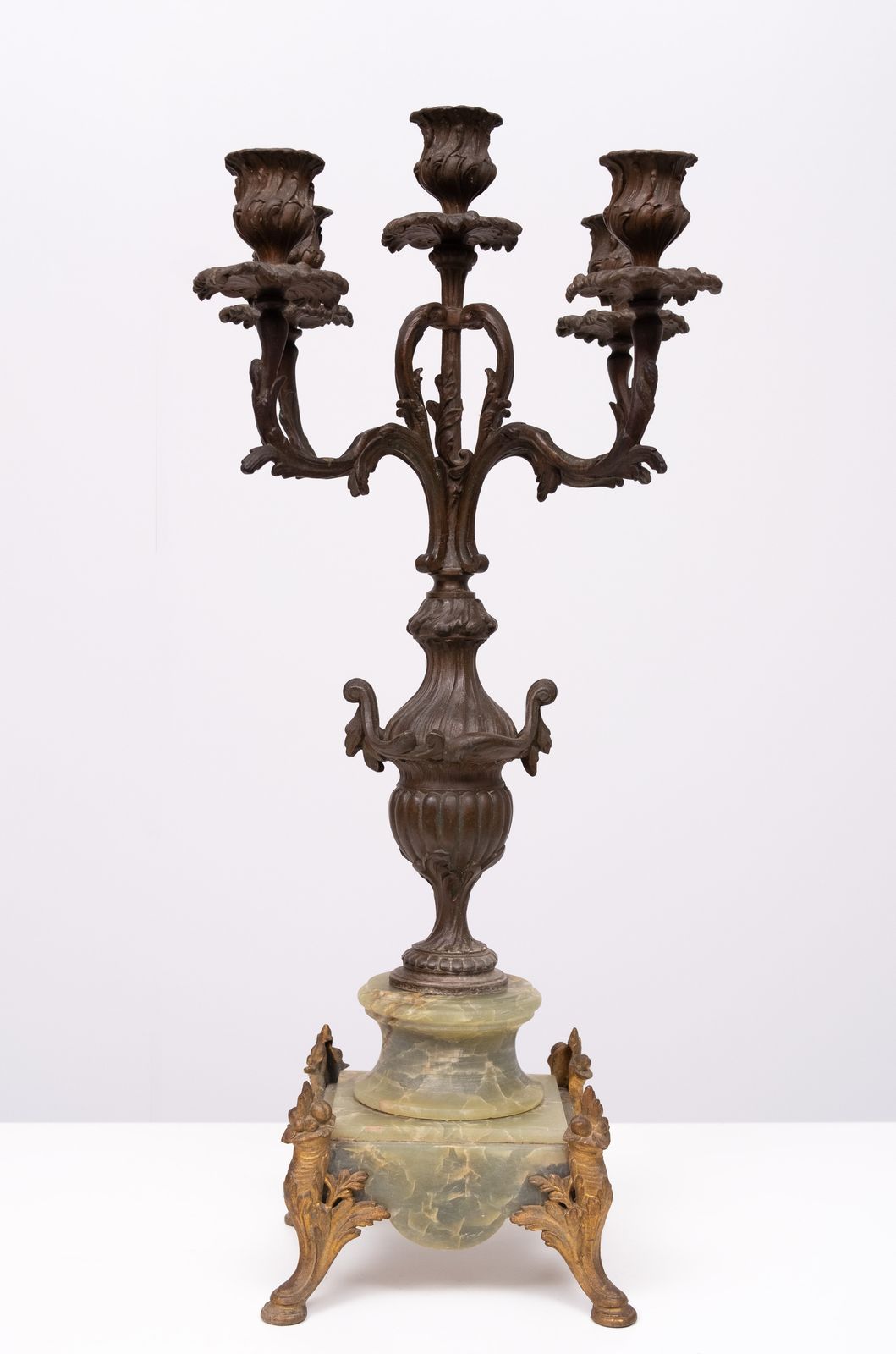 Set Franse Antieke Louis XVI Kandelaars, Ca. Jaren 1880 photo vinterior