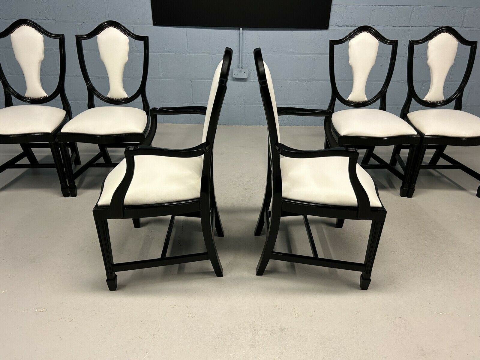 photo vinterior 6 Stunning Elite Prince Of Wales Style Designer F&B Pitch Black & Lily White Real Leather/Hide Dining Chairs.
