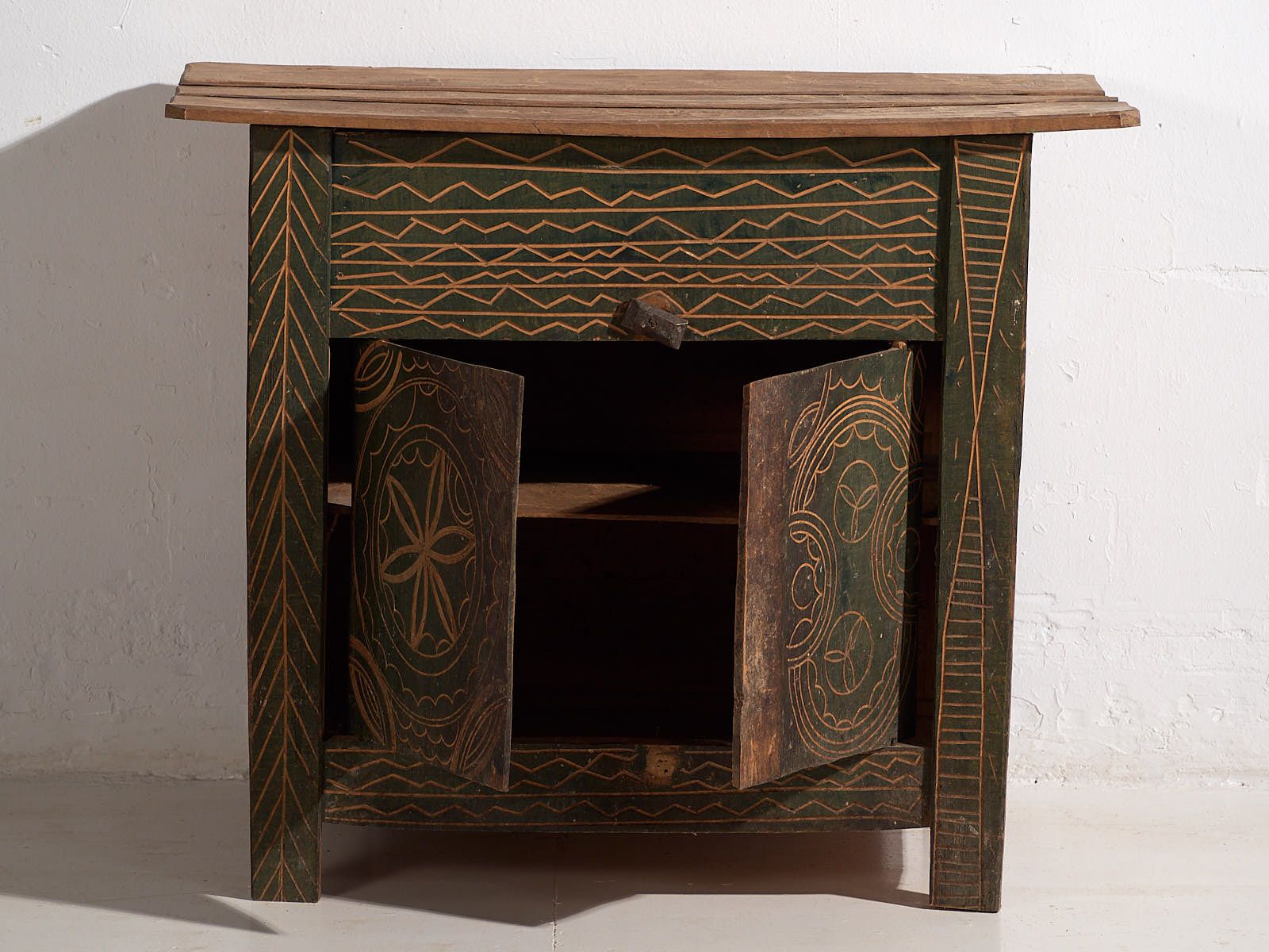 Antique Green Primitive Style Chest Of Drawers (C.1920) #71 photo 767.0