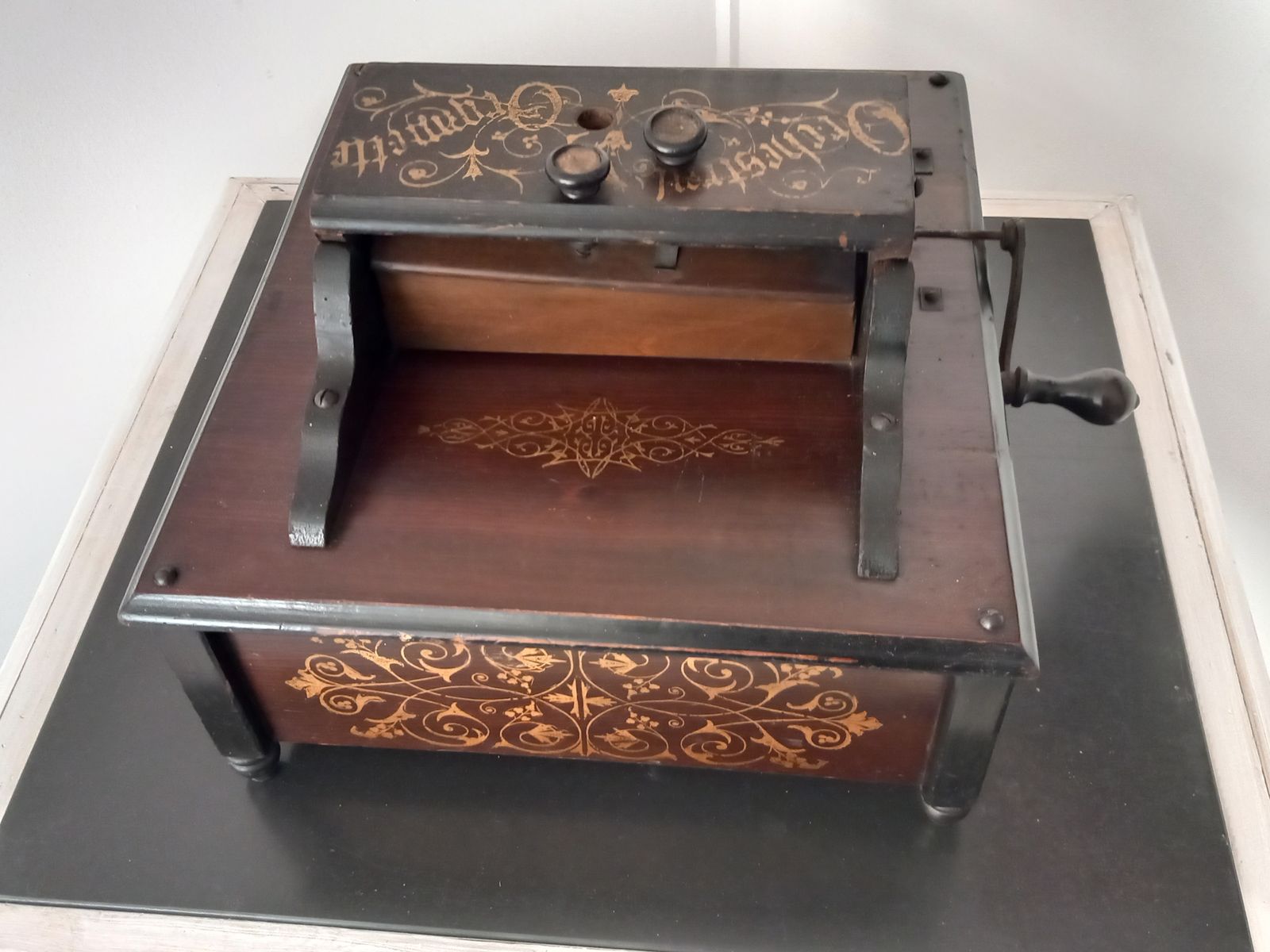 An Organette, 1800s, Pine, Antique photo vinterior