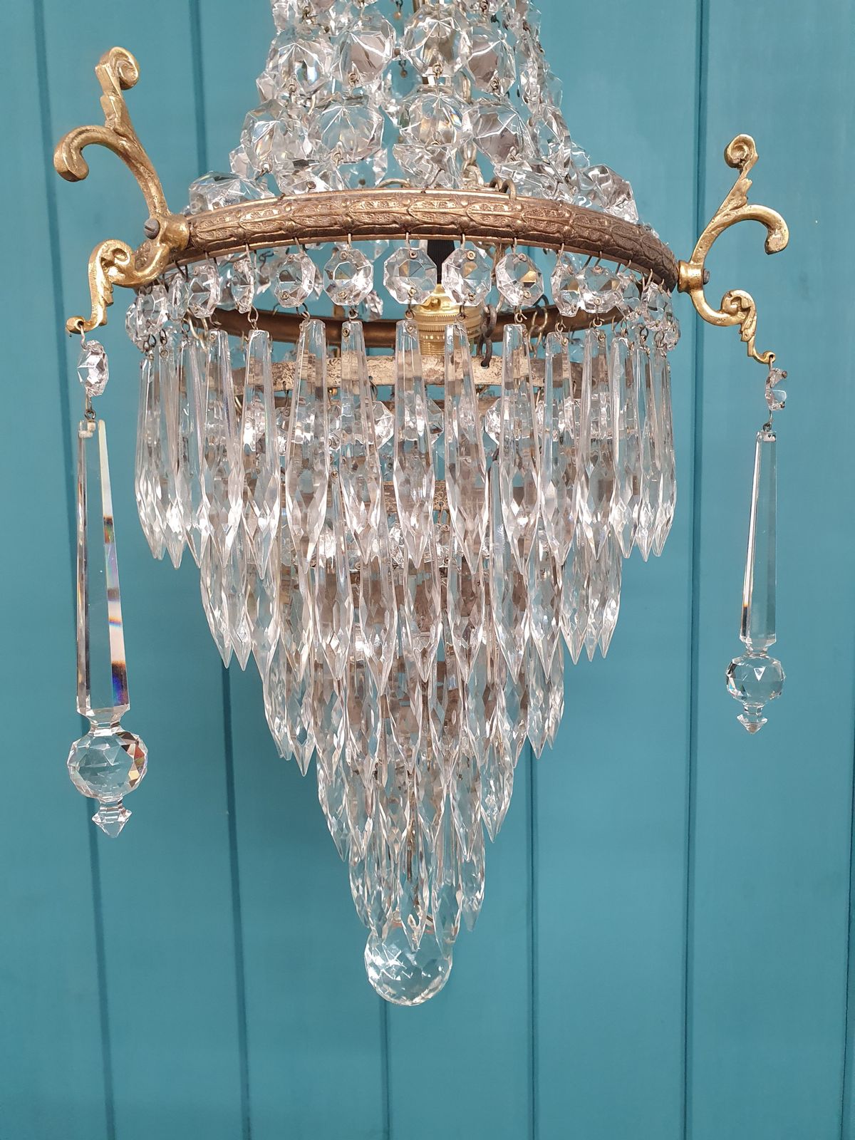 Early 20th Century Swag Chandelier With Cherubs Finished With Spikes photo 585.0