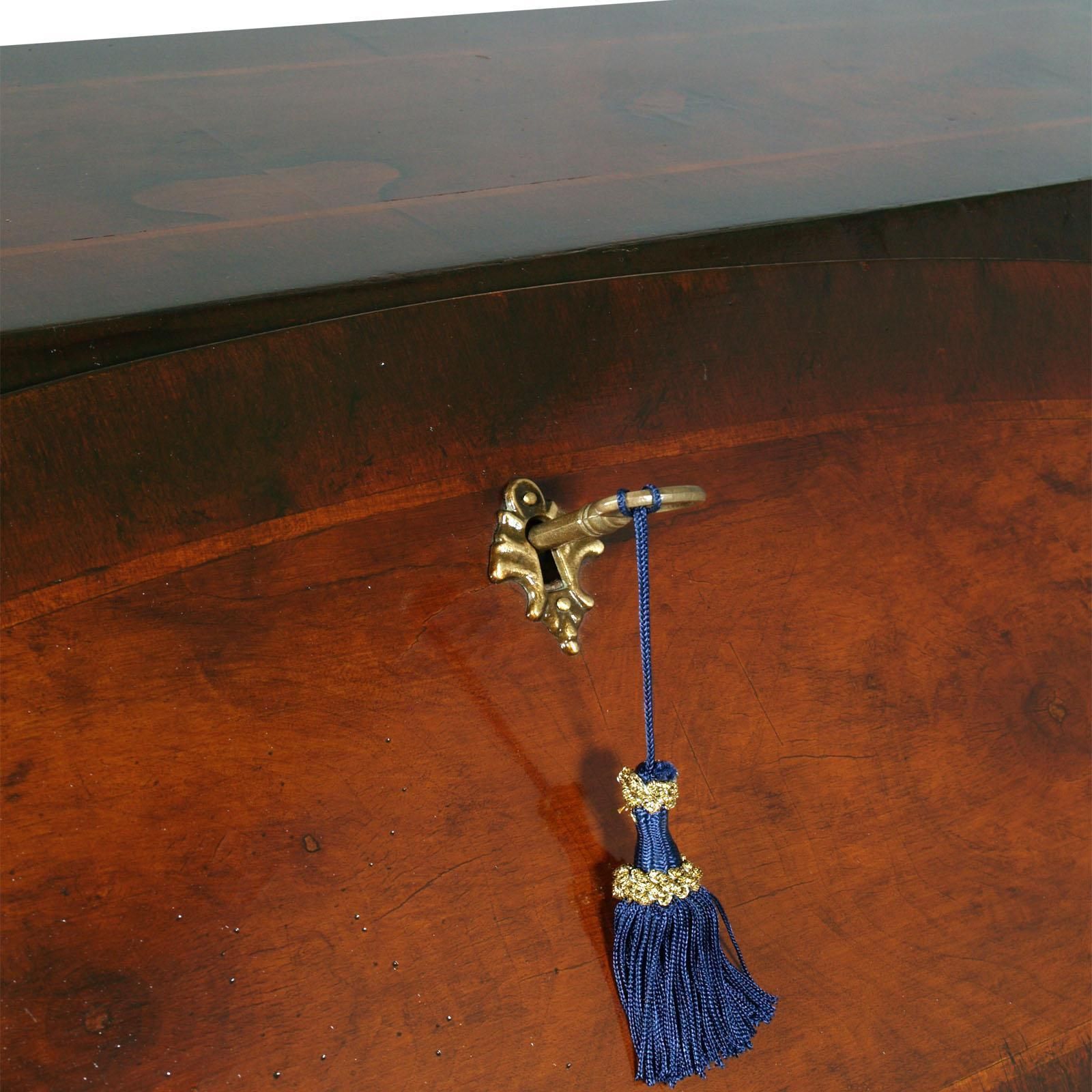 Early 20th Century Lombard Walnut Secretaire Burl Walnut Veneer & Threaded Maple photo vinterior