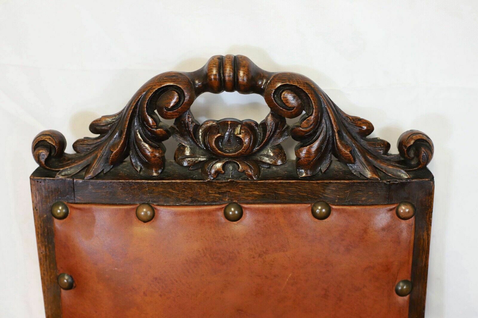 photo furniture Levely Set Of Eight Victorian Jacobean Oak Dining Chairs
