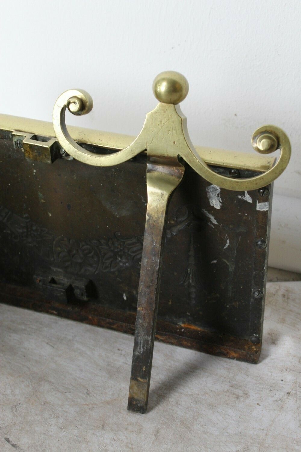 photo furniture Large (4ft6) Victorian Brass Neoclassical Fire Fender