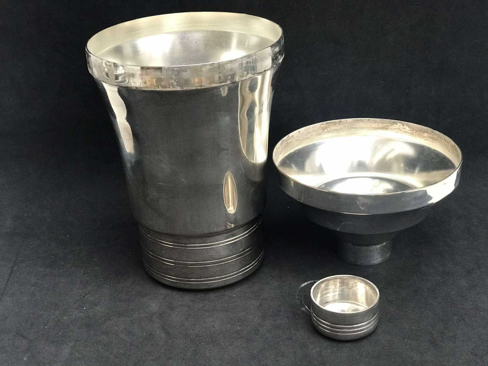 Large Cocktail Shaker Vintage Cocktail Silver Art Deco Silver Plated Metal, Bar Accessories, Martini Shaker, Vintage Barware, Mid Centurt photo Home Decor