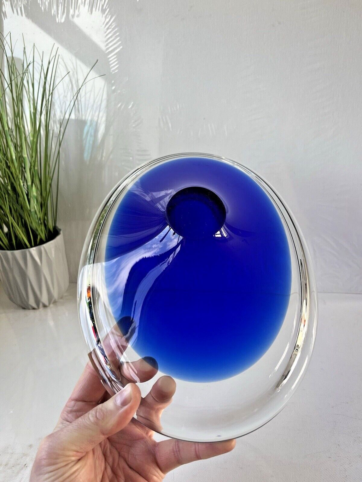 Swedish Mid Century Modern Flygsfors Blue Freeform Art Glass Bowl   Paul Kedelv photo vintage