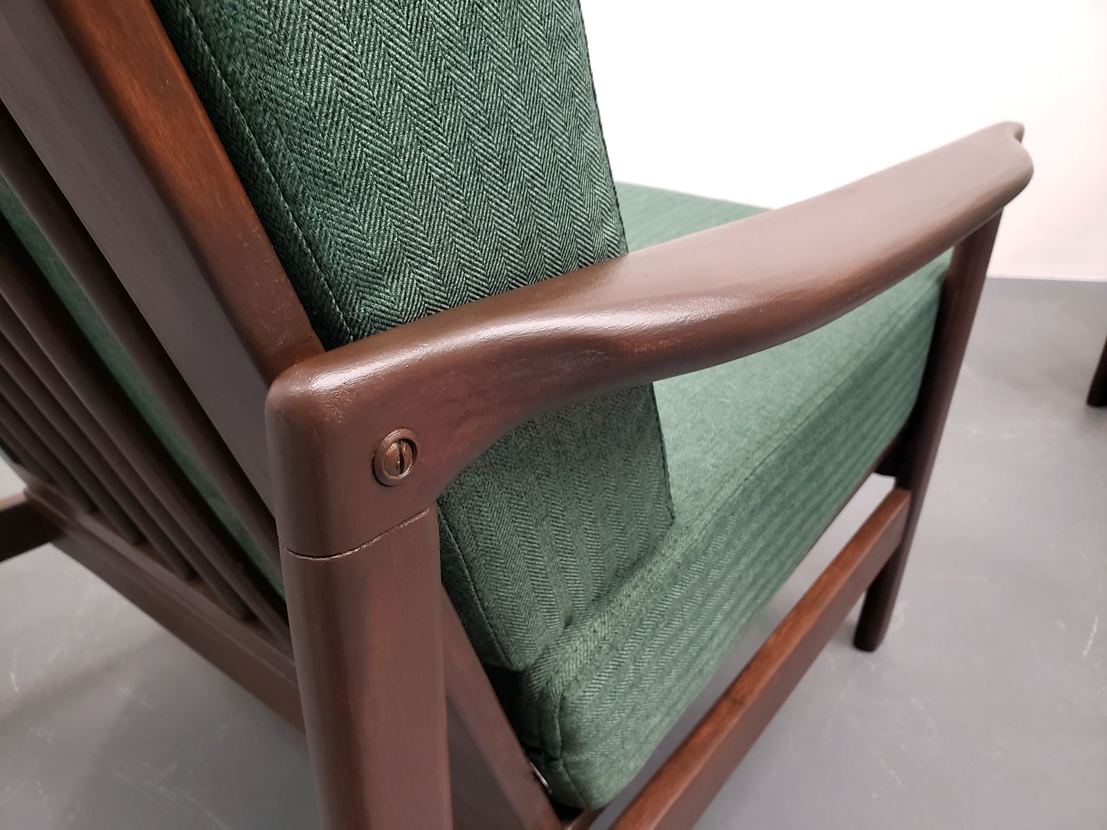 Set Of Two 1960's Mid Century Lounger By Baczyk In Green Tweed photo vinterior