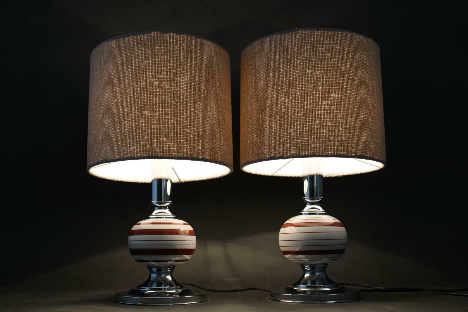 photo furniture 1970s Pair Of Table Lamps With New Fabric Shade, Italy