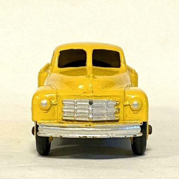 Dinky No.443 Tanker   "National Benzole" Manufactured 1958 photo vinterior