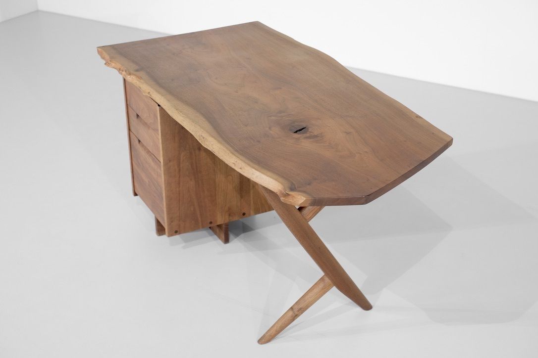 Desk " Conoid " By George Nakashima, USA 1970s photo vintage