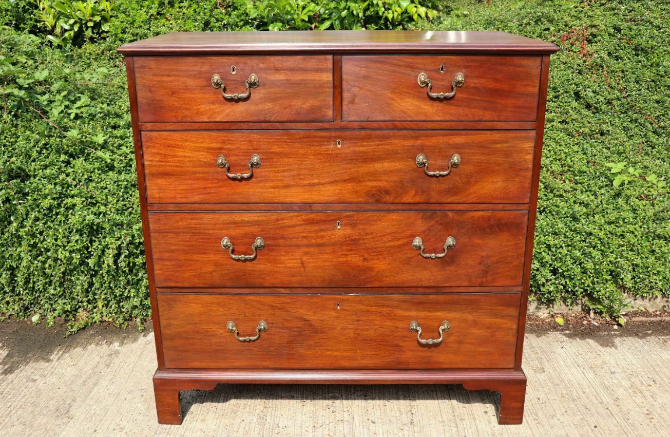 Victorian Mahogany Chest Of Drawers