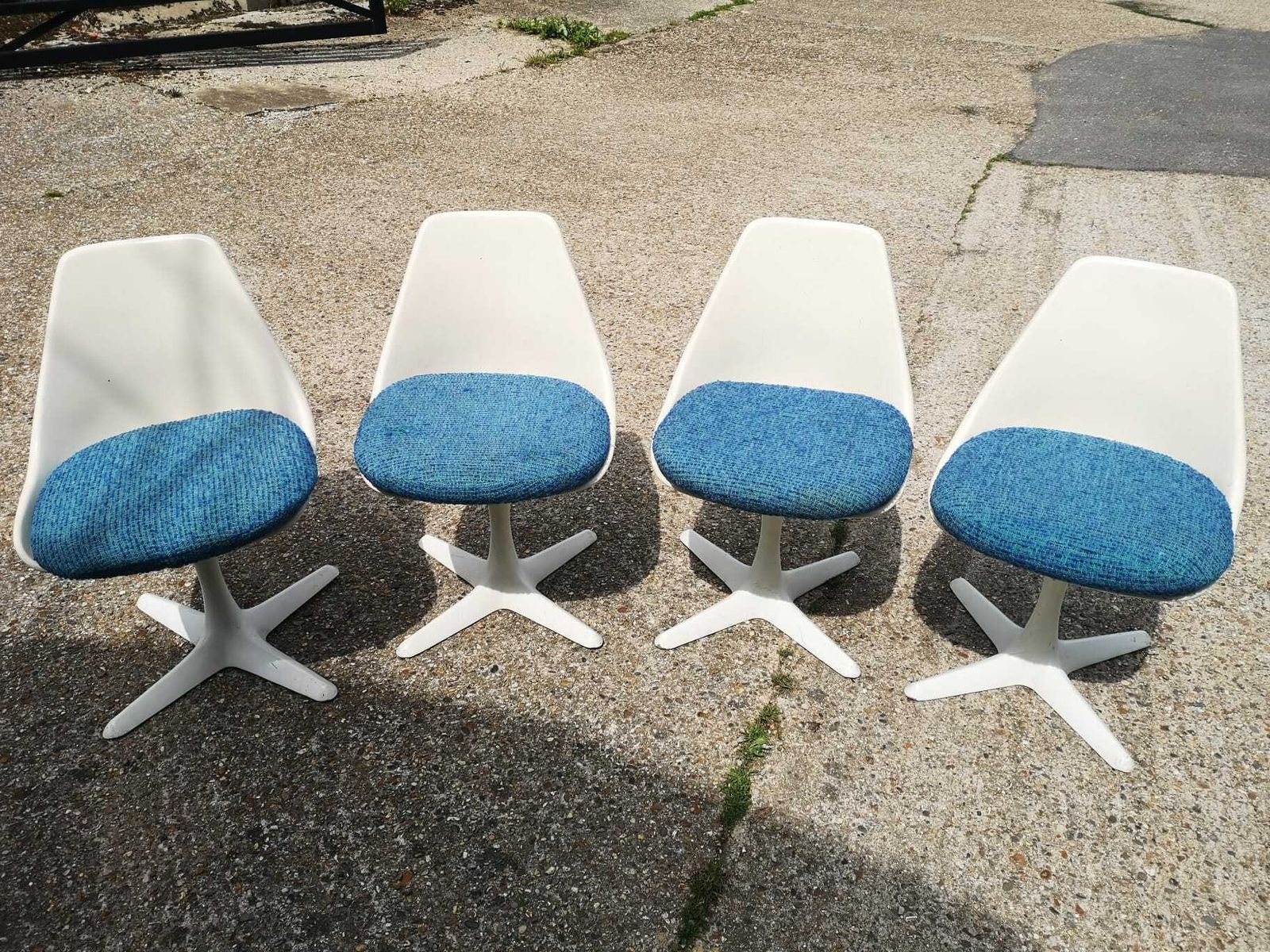 Arkana 115 Set Of 4 Swivel Chairs