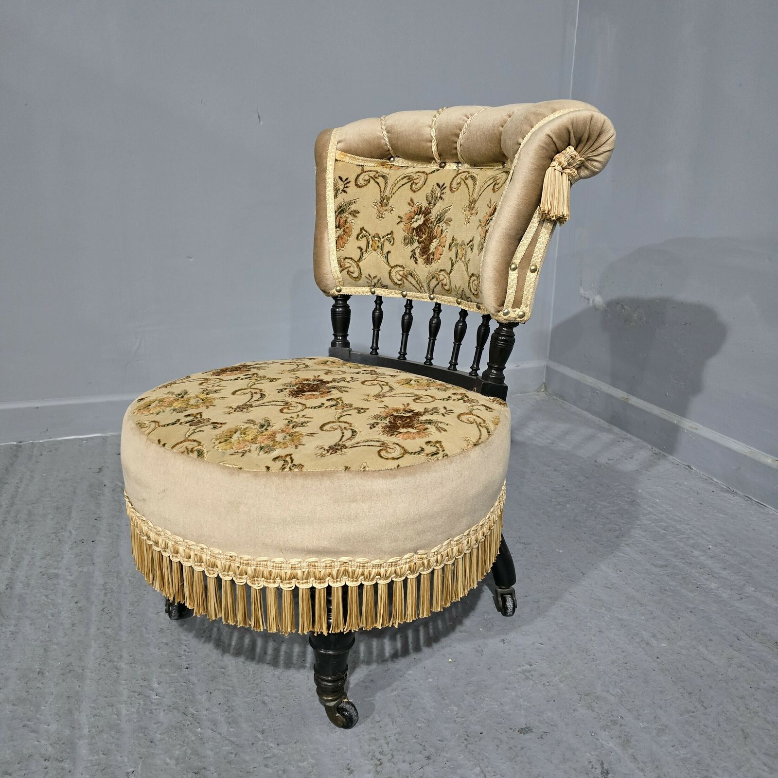 Pretty Edwardian Boudoir Chair