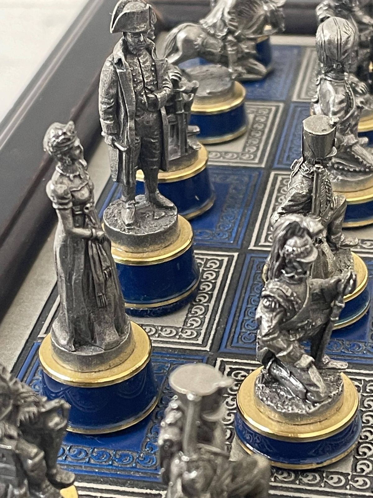 photo furniture Franklin Mint   Chess Set   Battle Of Waterloo   Tin Pieces   Limited Edition