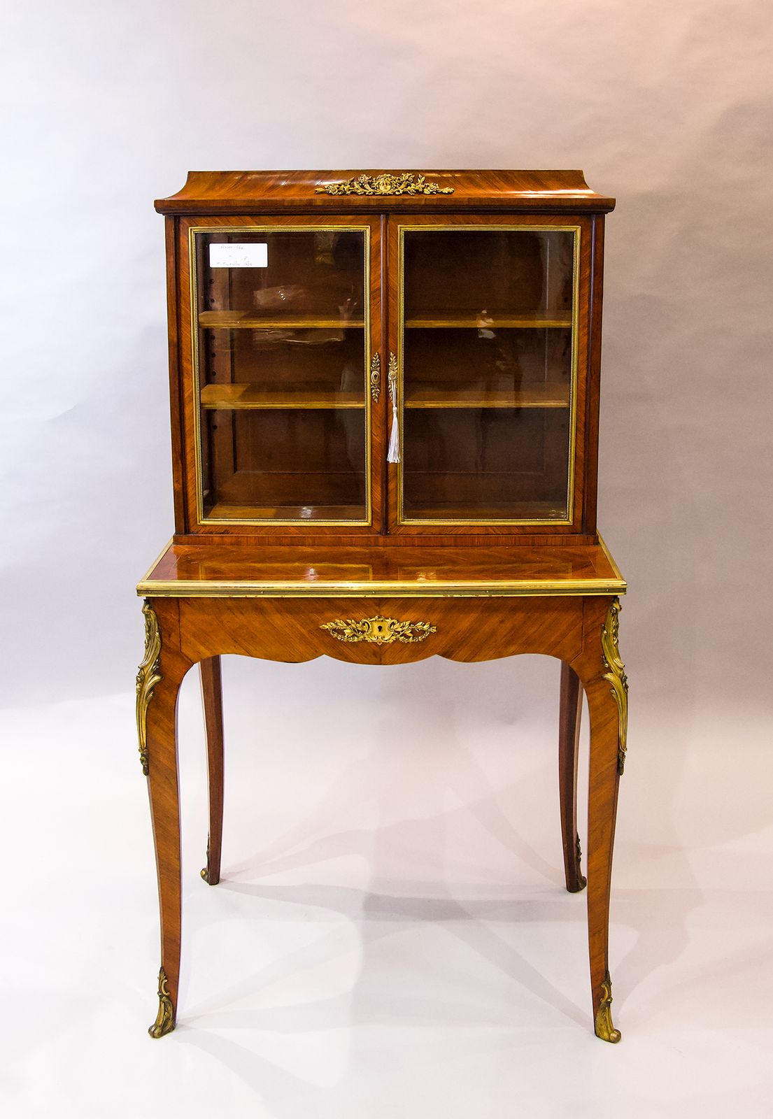 A Kingwood Bonheur Du Jour, 1800s photo vinterior