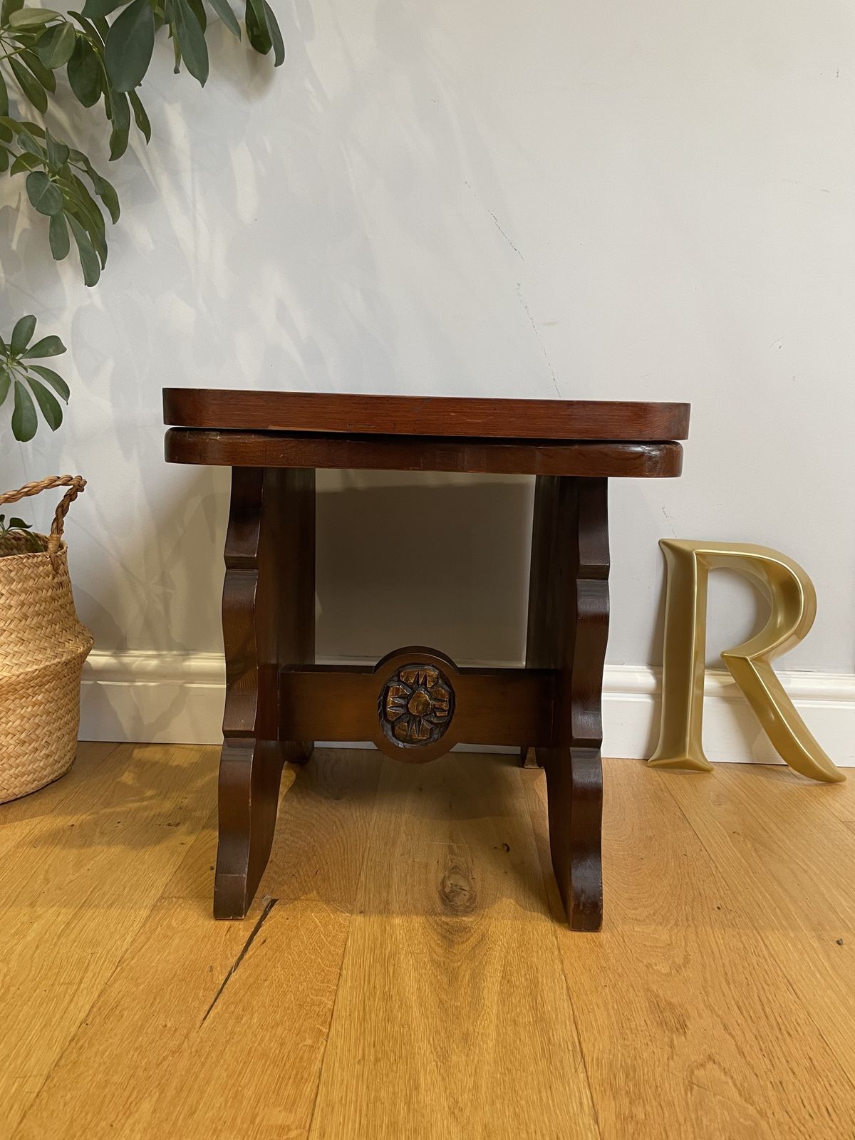225.0 Antique Metamorphic Table/ Chair Carved Oak photo