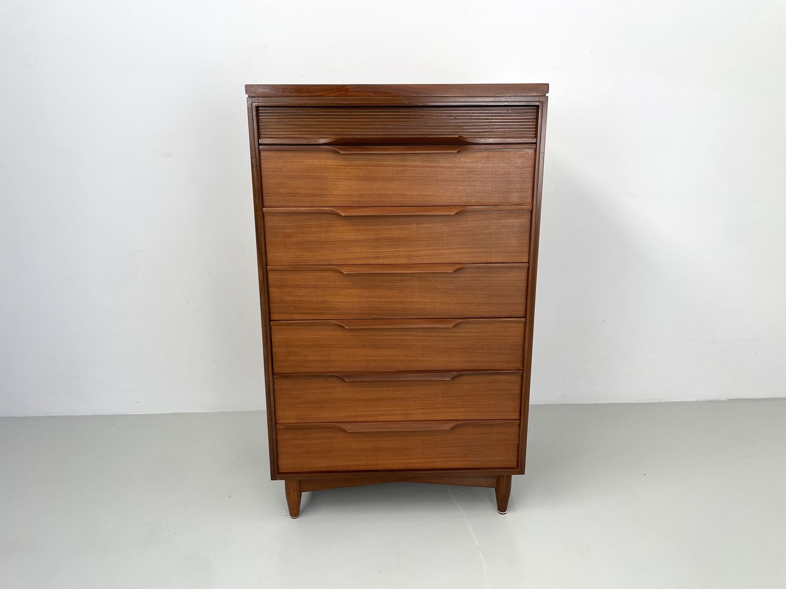 Vintage White & Newton Chest Of Drawers.