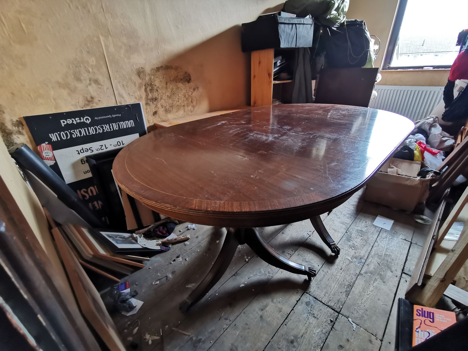 photo vinterior Twin Pedastal Dining Table. Lion Paw Castors With Extender