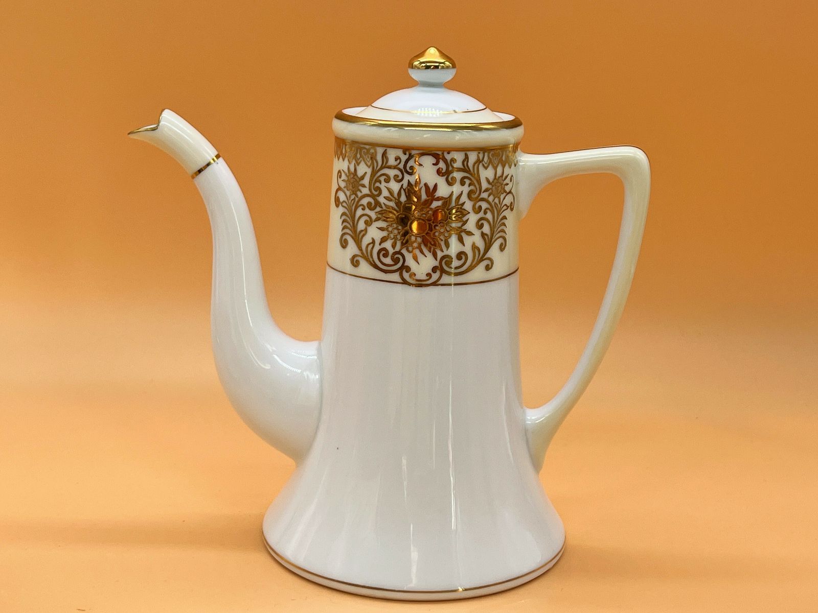 Antique Noritake Porcelain Beige And Gold Mosq Design 11 Piece Coffee Set. photo 59.95