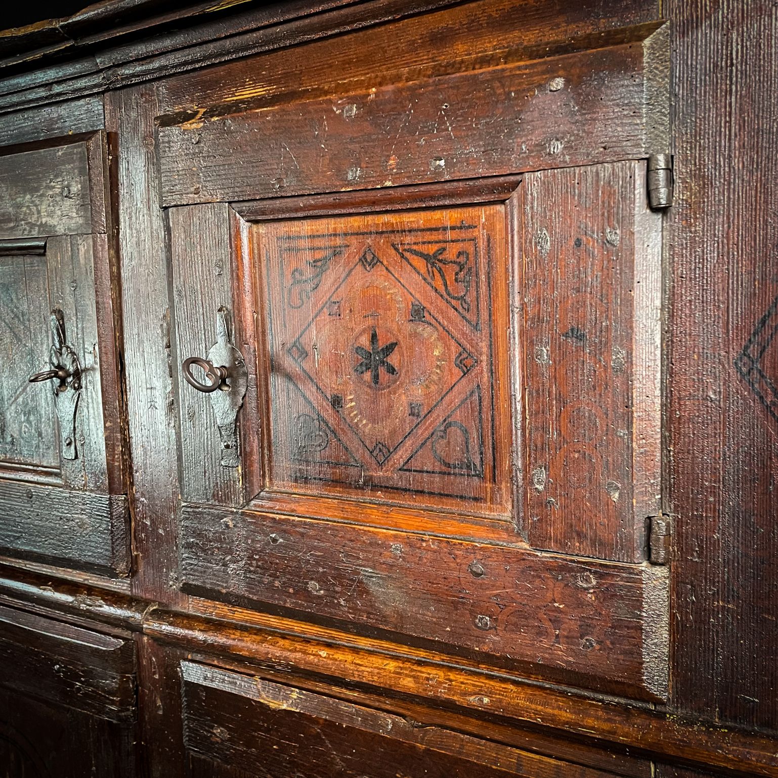 Zweedse Volkse Kledingkast, 18e Eeuw photo for sale