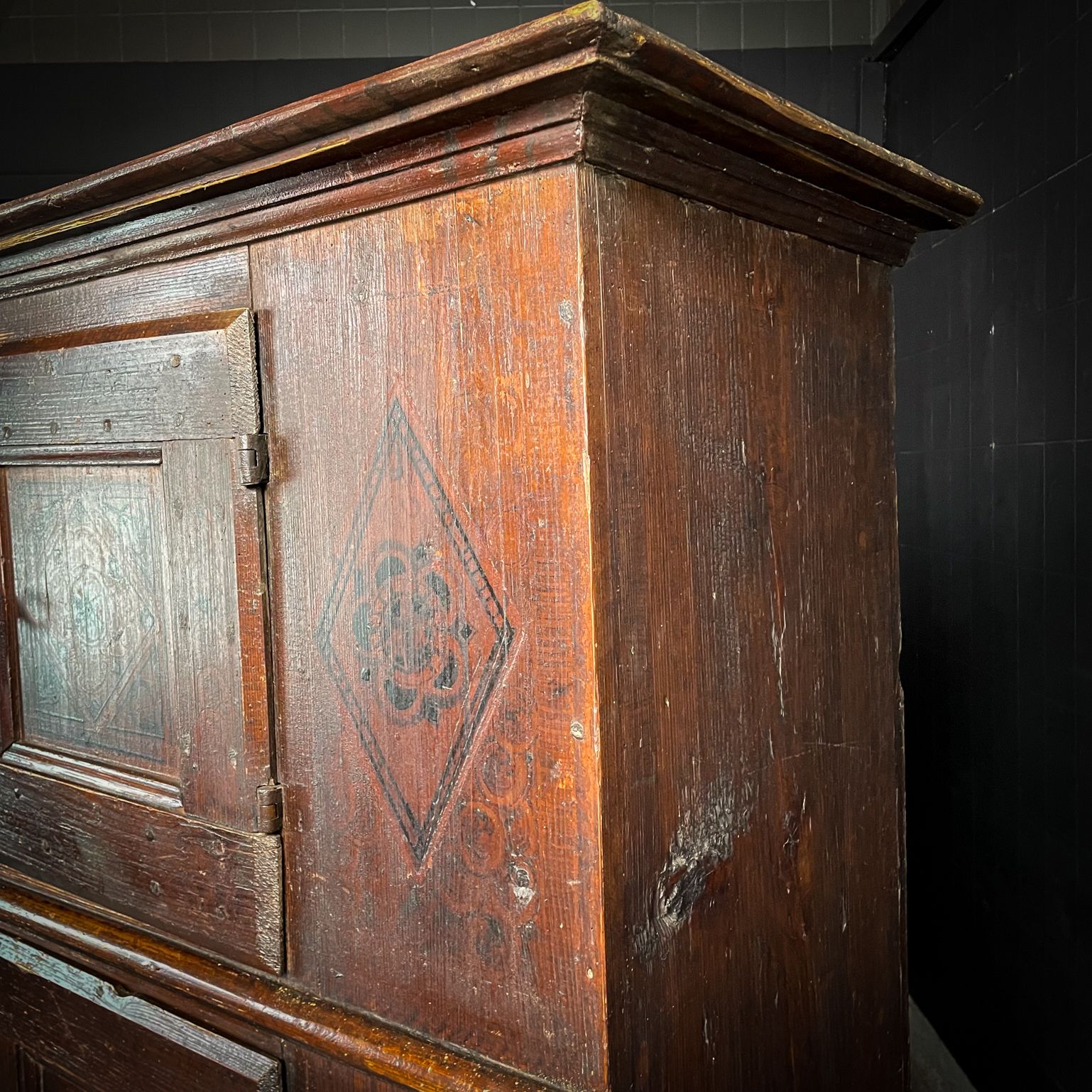 Country 18th Century Swedish Folk Art Wardrobe photo Furniture