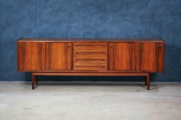 Rozenhouten Dressoir Van Johannes Andersen Voor Uldum Furniture Factory, Jaren 1960