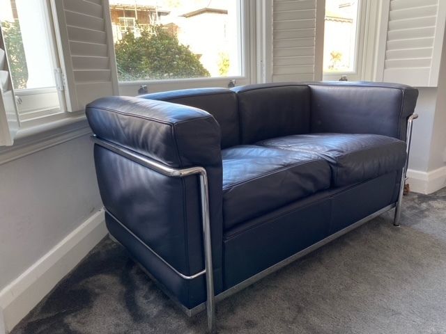 Cassina Le Corbusier "Le Petit" Lc2 Dark Blue Leather 2 Seater Sofa photo furniture