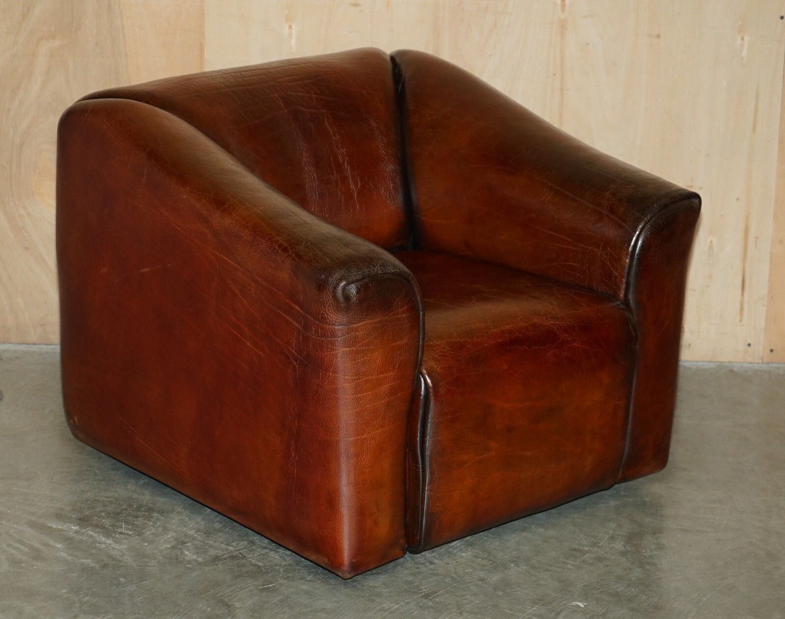 photo vintage Pair Of Restored De Sede Ds47 Reclining Brown Buffalo Neck Leather Armchairs