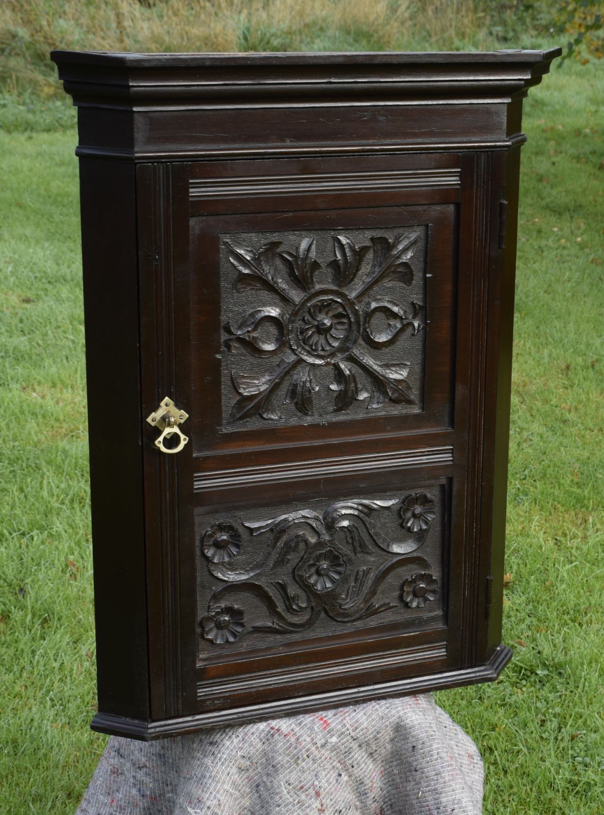 Late Victorian Pine Corner Cupboard photo for sale