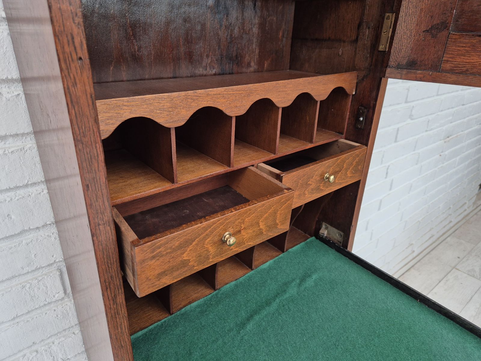 photo vinterior 1950s, Scandinavian Design, Wall Cabinet, Original Good Condition, Oak Wood.
