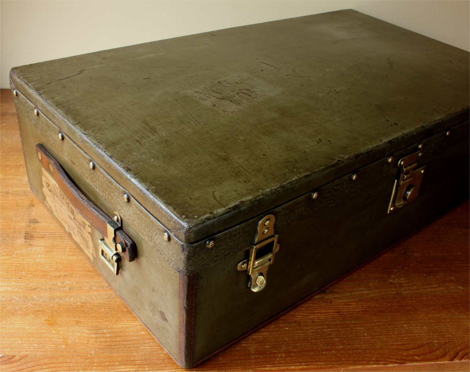 photo for sale Luxury Motor Car Travel Trunk. Finnigan's Motoring Luggage Case. C1920.