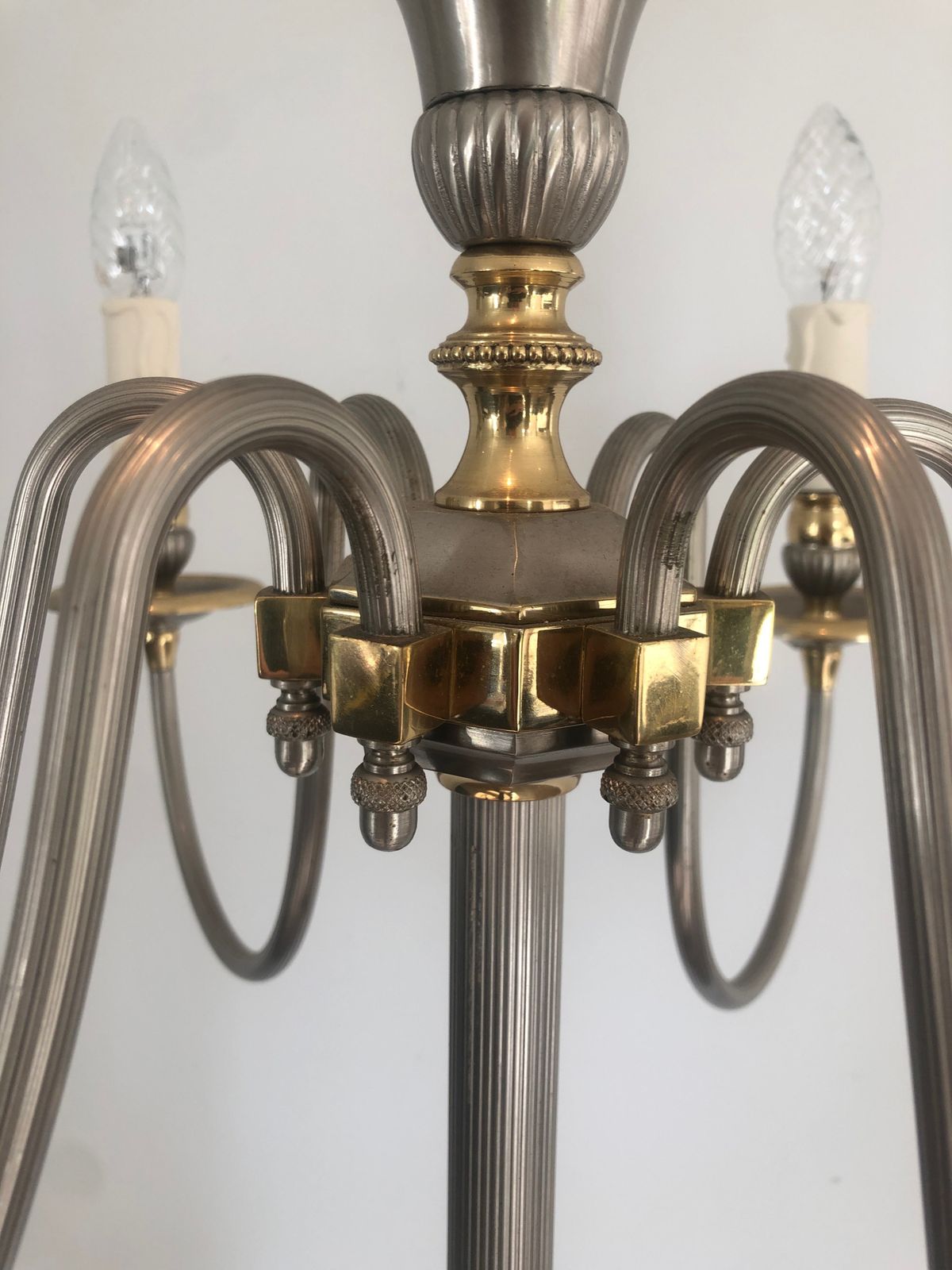 photo vintage Silver Metal Floor Floor Lamp And 6 Arch Of Light Floor Lamp For Flooring Made Of Silver Plated Metal And Brass With 6 Arm Free Of Light. French Work.