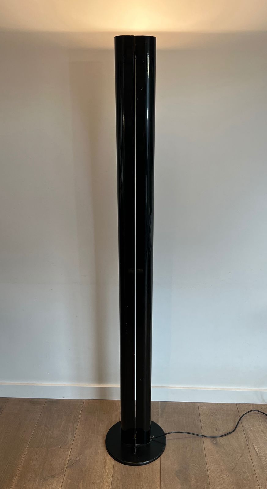 Halogen Floor Lamp Model Megaron In Black Lacquered Metal By Gianfranco Frattini
