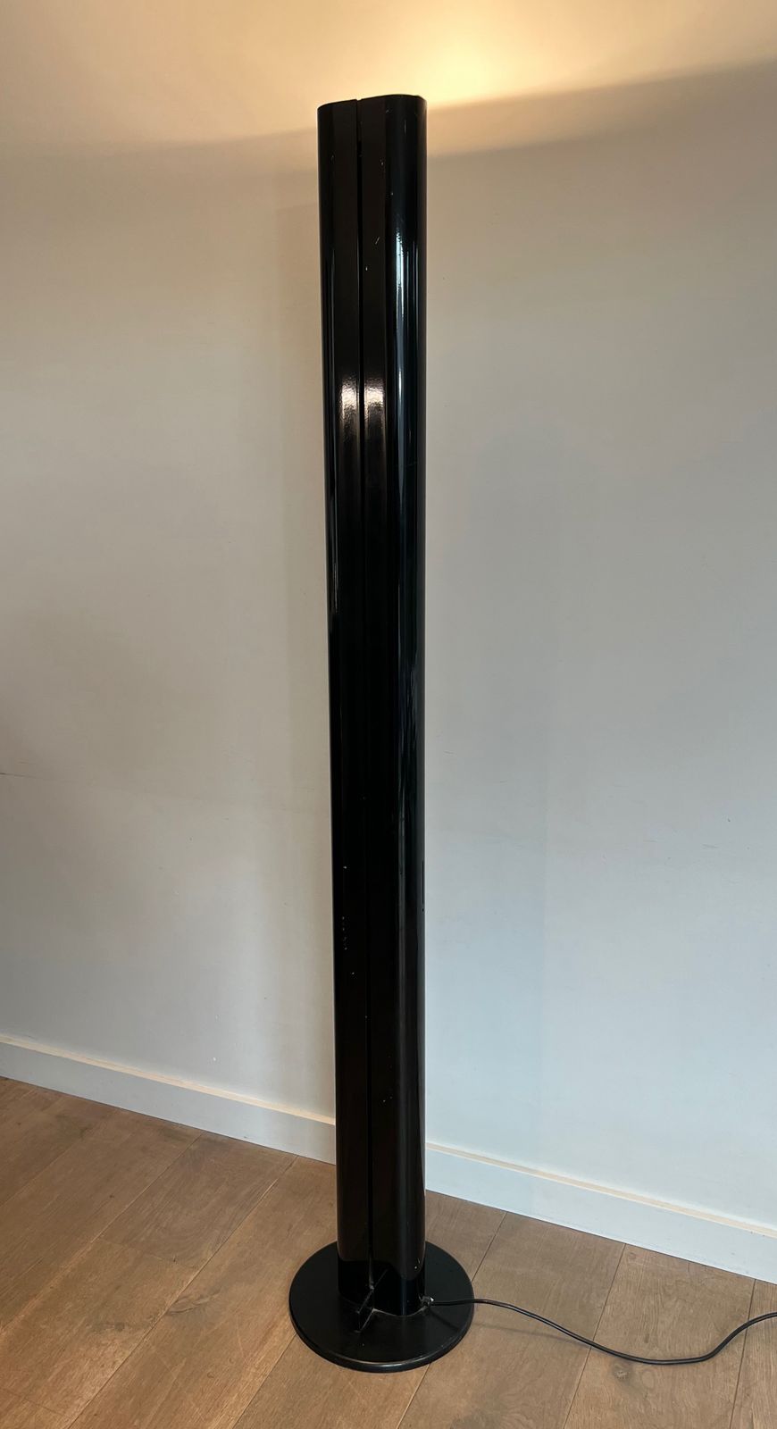 Halogen Floor Lamp Model Megaron In Black Lacquered Metal By Gianfranco Frattini photo furniture