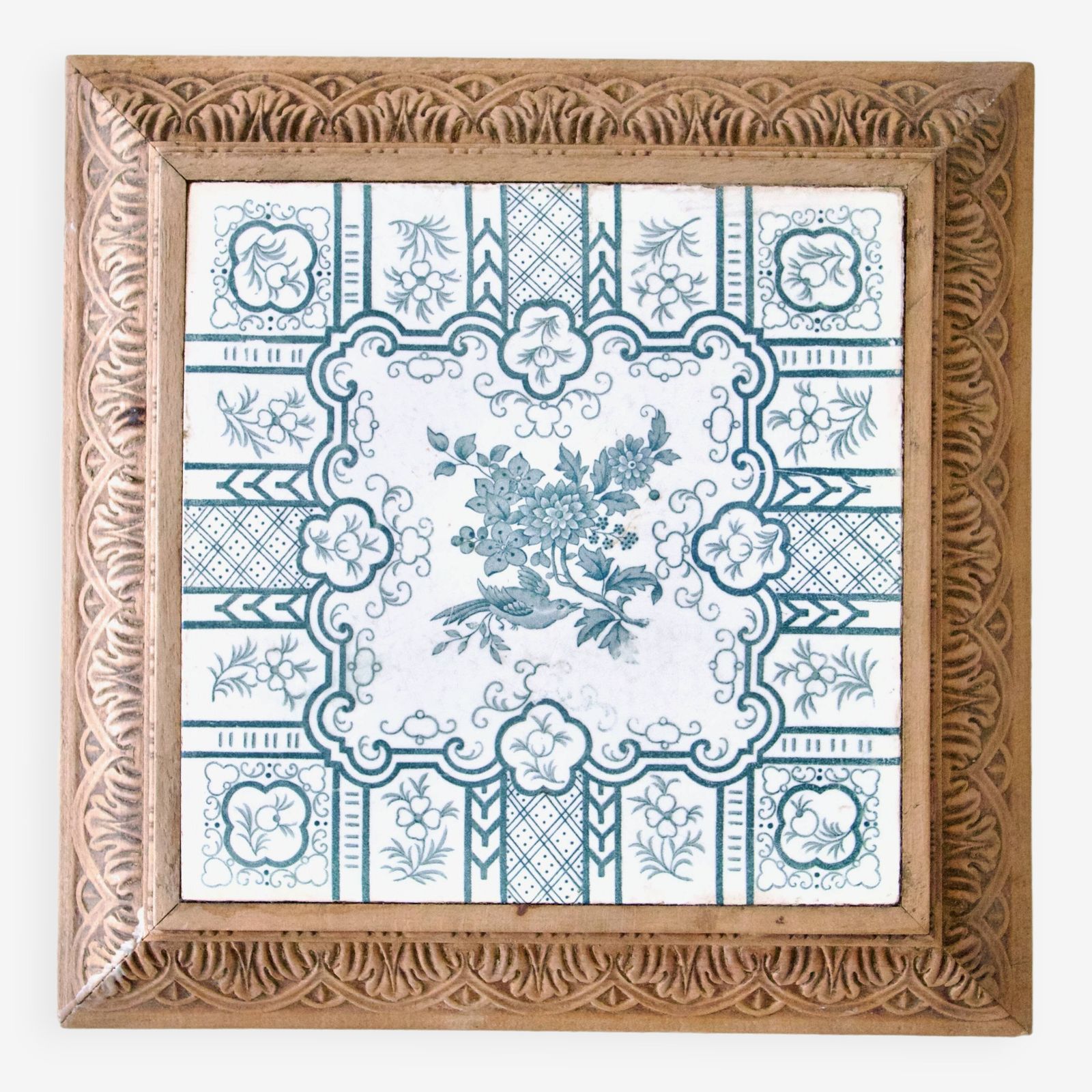 Very Large 19th Century Iron Earth Trivet Le Favori Oiseau