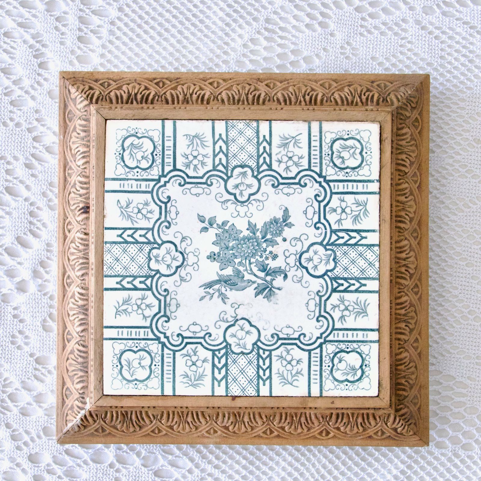 99.0 Very Large 19th Century Iron Earth Trivet Le Favori Oiseau photo