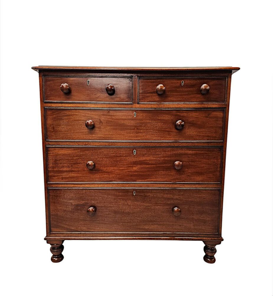 A Very Fine Irish Early 19th Century Chest Of Drawers photo Furniture