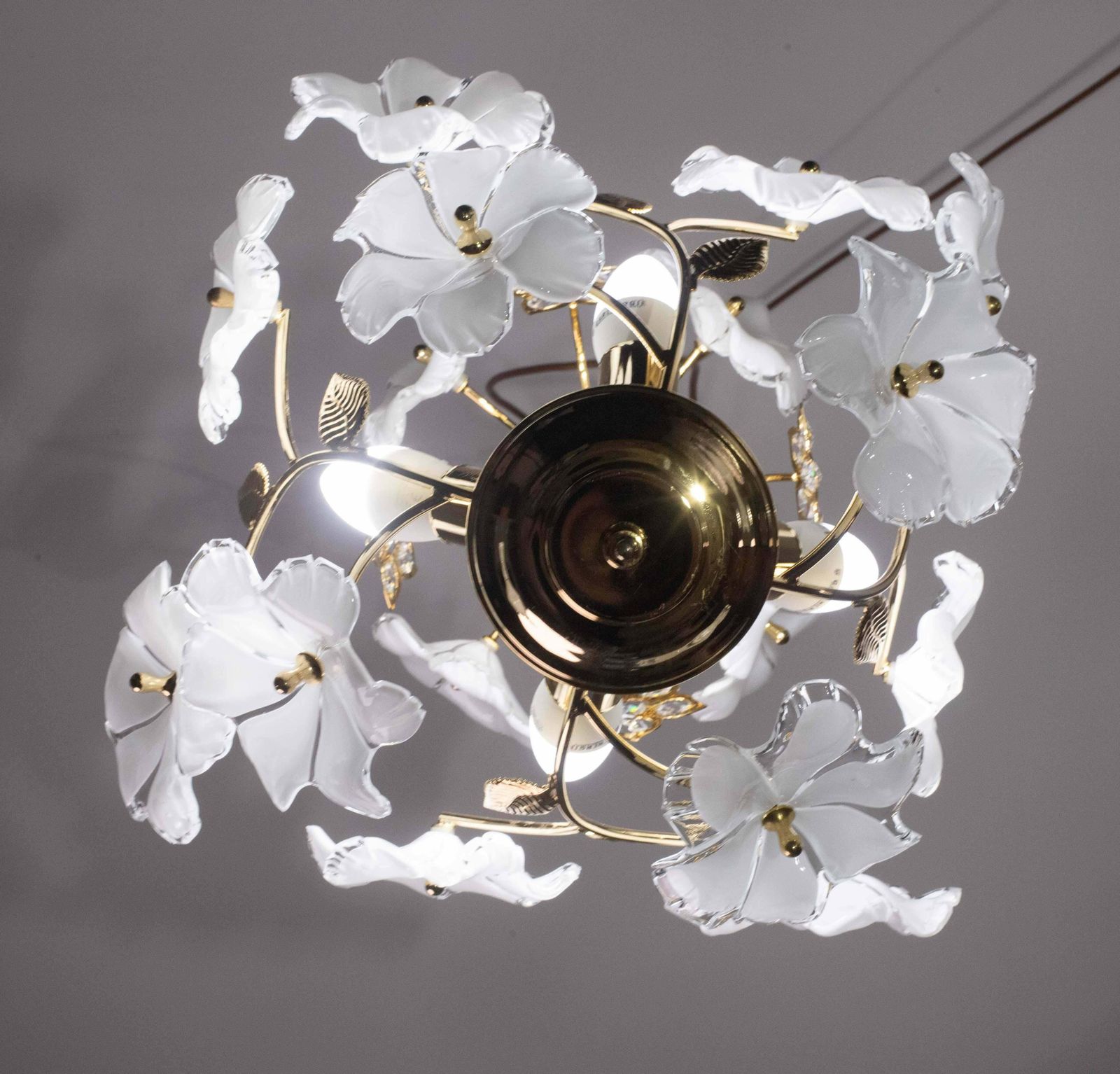 Charming Murano And Crystal Glass Vintage Chandelier White Flowers, 1970s photo 1020.0