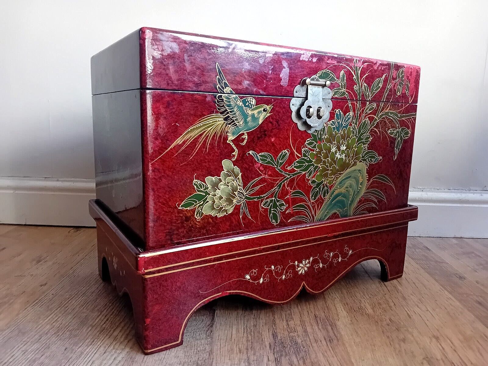 photo furniture Beautiful Mid Century Chinese Lacquered Wood Chest With Removable Stand
