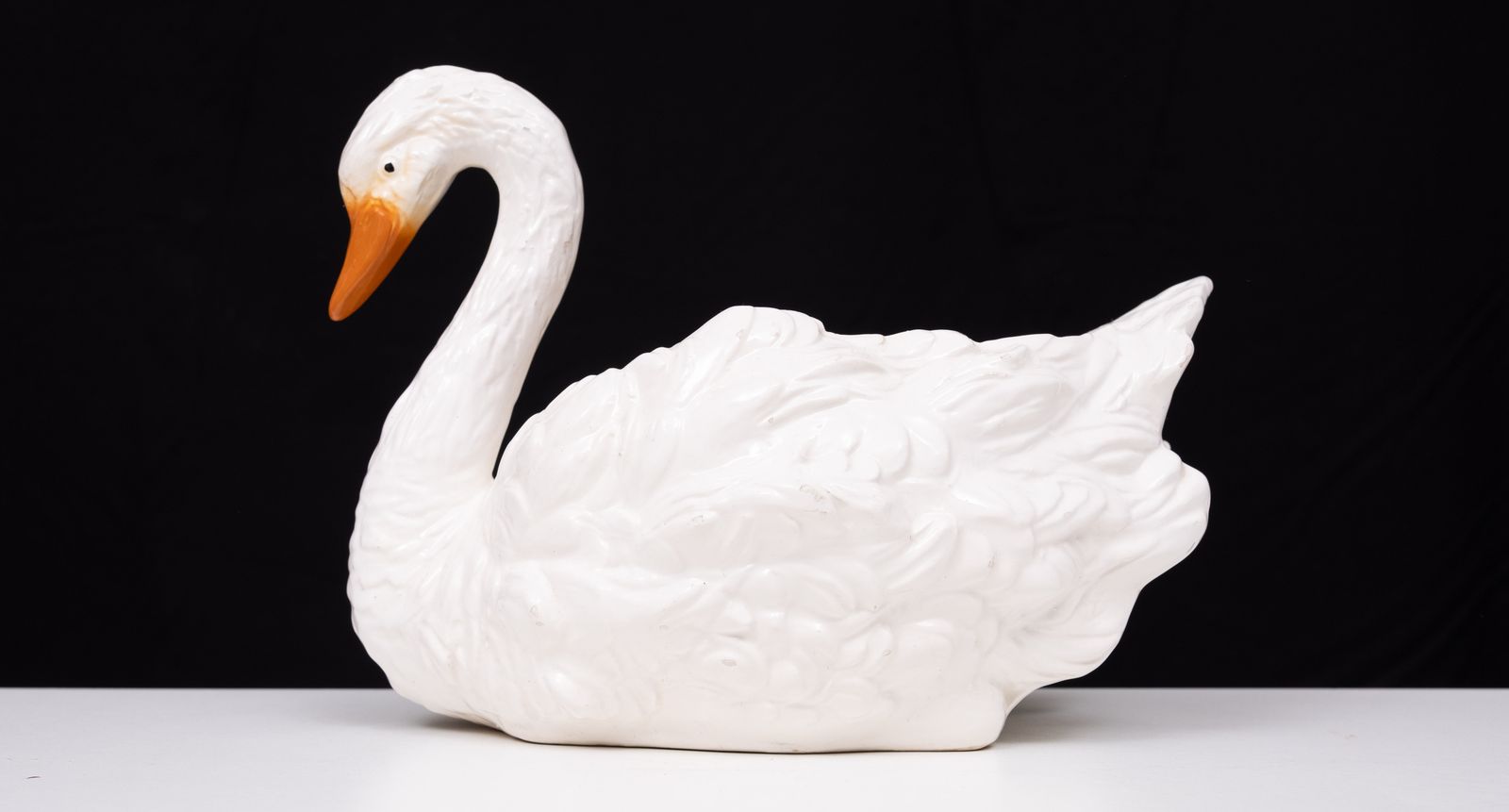 417.0 Antique Capodimonte Ceramic Swan Jardiniere 1880 photo
