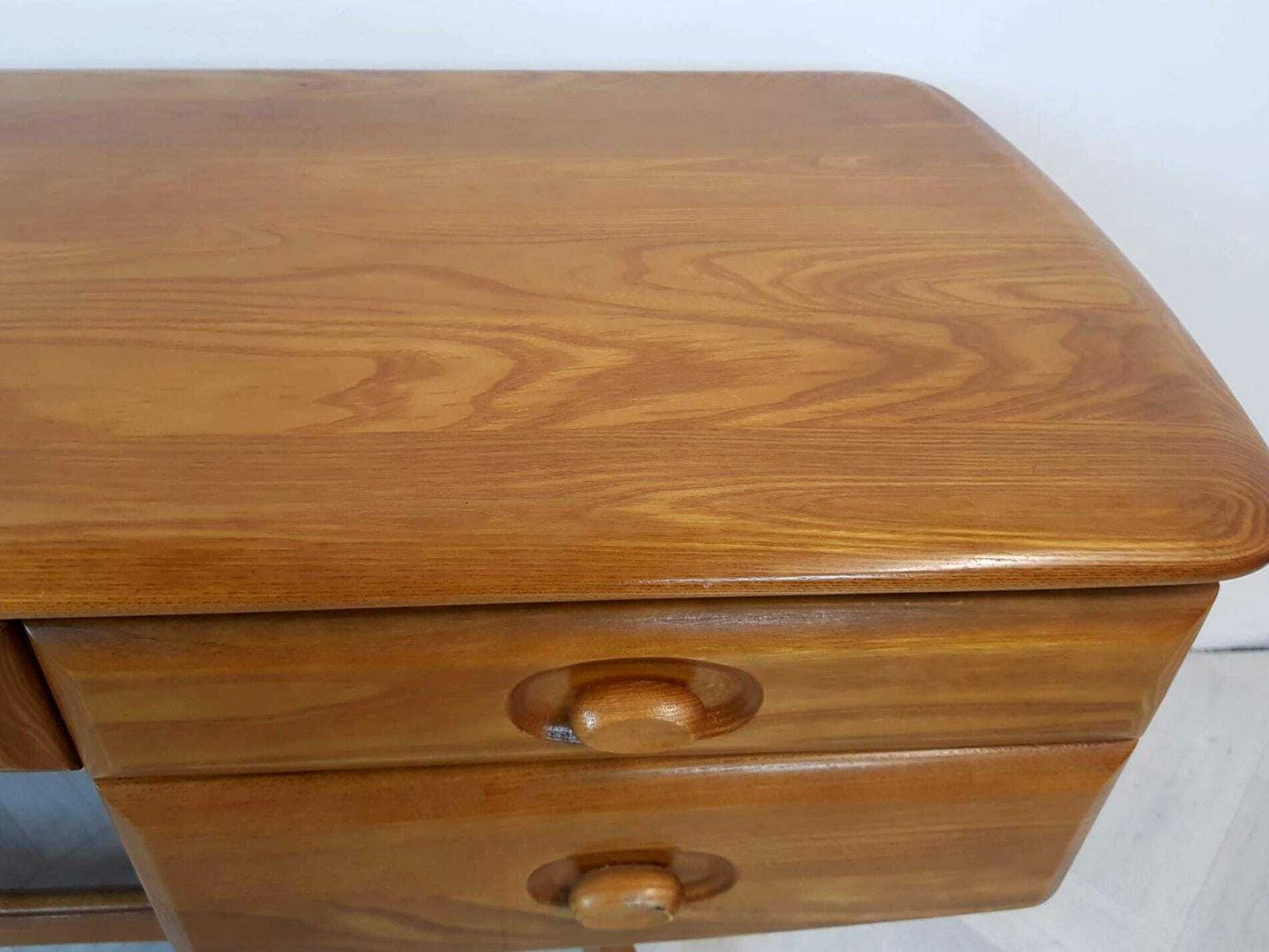 photo furniture Vintage Solid Elm 1960s Mid Century Danish Design Desk Dresser Sideboard Bl293