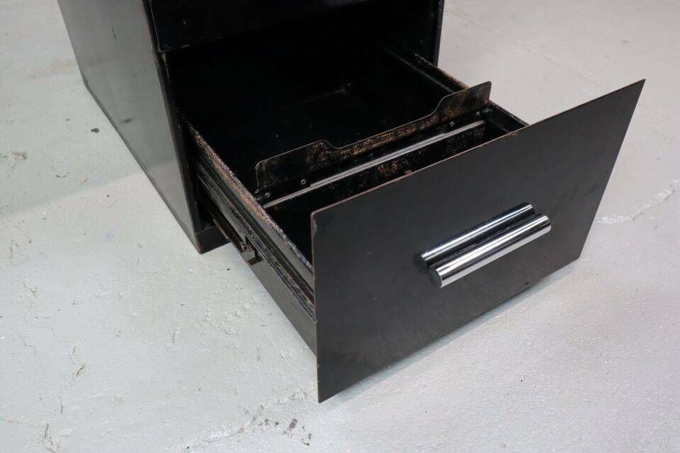 photo furniture 1930's Modernist Desk In Black Lacquered Metal